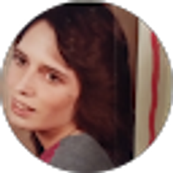 Profile photo of Lynn Paris