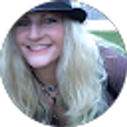 Profile photo of Shelly Davis