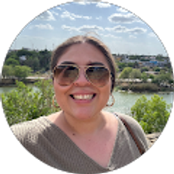 Profile photo of Estephanie Olivares