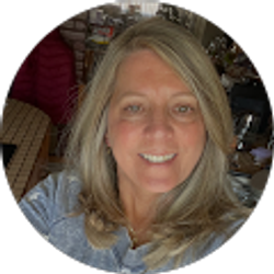 Profile photo of julia bailey