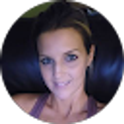 Profile photo of Kelly Kutrufis