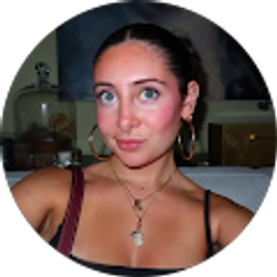 Profile photo of Ella Busker