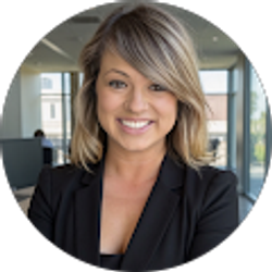 Profile photo of Maggie Combs