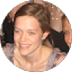 Profile photo of Lindsay De Andrade