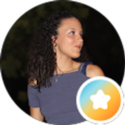 Profile photo of Jaclyn Arnold