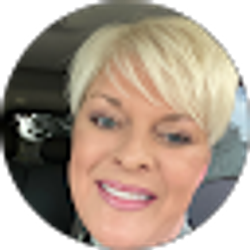 Profile photo of Kelli Hix