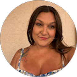 Profile photo of Julia Walker