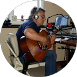 Profile photo of Nicky Lampe