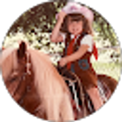 Profile photo of Suzanne Cloud