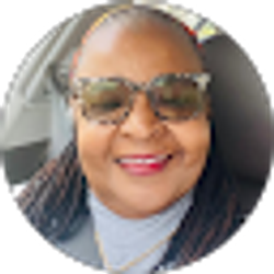 Profile photo of Saundra Evans