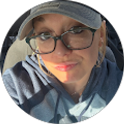 Profile photo of Julie “Jules” G