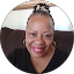 Profile photo of Gloria Saunders