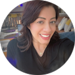 Profile photo of Julie Elizondo