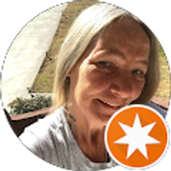 Profile photo of Raquel Martelli