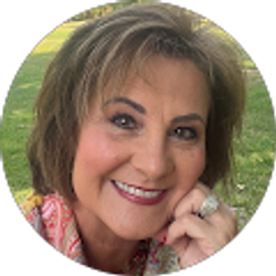 Profile photo of Kat Arnold