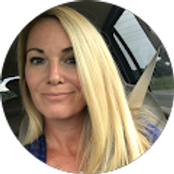 Profile photo of Robyn Forrest