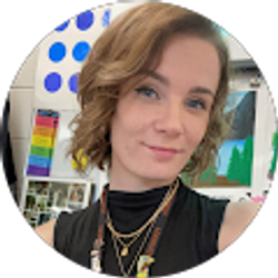 Profile photo of Lynn Loubert