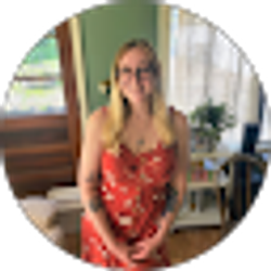 Profile photo of Emily Van Leer