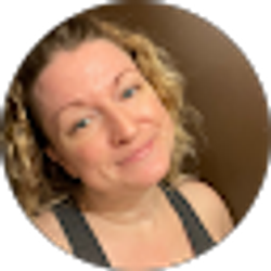 Profile photo of Amanda Rose