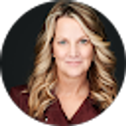 Profile photo of Heidi Bell