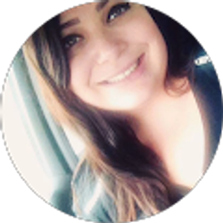 Profile photo of Alana Oliveira