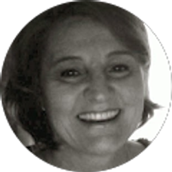 Profile photo of Lynne Koles