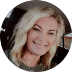 Profile photo of Tina Schneider