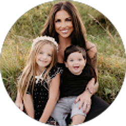 Profile photo of Hillary Freese