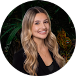 Profile photo of Hannah Wald