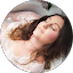 Profile photo of Amanda Lynn