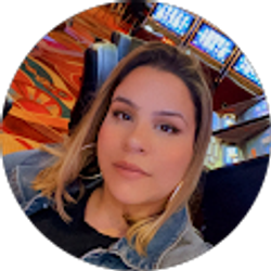 Profile photo of Stephanie Gil