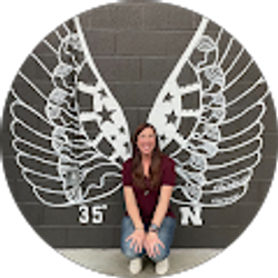 Profile photo of Lindsey Alley