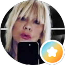 Profile photo of R DesR