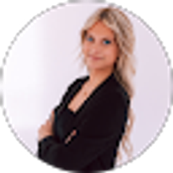 Profile photo of Erin Rothhaar