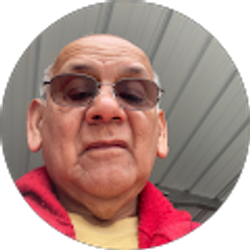 Profile photo of Ruben Uribe