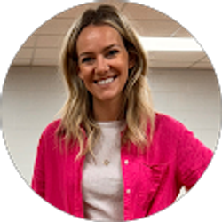 Profile photo of Julia Andrews