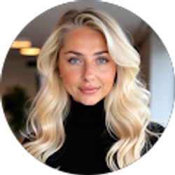 Profile photo of nicole assini