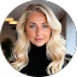 Profile photo of nicole assini