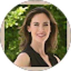Profile photo of Jennifer Faust