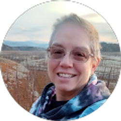 Profile photo of Julie Dunham