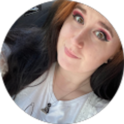 Profile photo of Kyra Karpiak