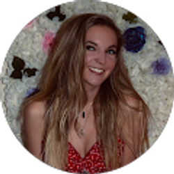 Profile photo of Ashley Jones