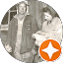 Profile photo of Gloria Hochstein