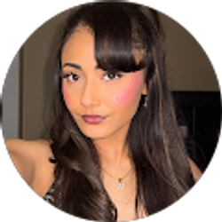 Profile photo of Miavliag Lee