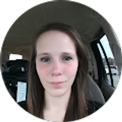 Profile photo of Amanda Robertson