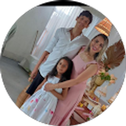 Profile photo of Danielle Parente