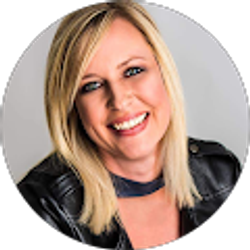 Profile photo of Sarah Mangold