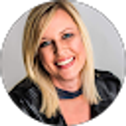 Profile photo of Sarah Mangold