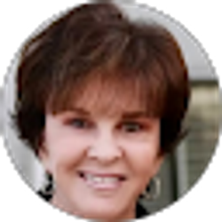 Profile photo of Carolyn Theriault