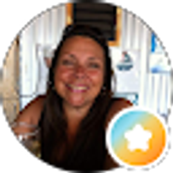 Profile photo of Lina Hart